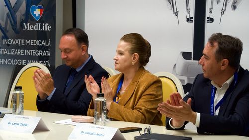 MedLife aduce la Sibiu experți din țară și din străinătate pentru a dezbate cele mai noi tehnici abordate în chirurgia robotică urologică
