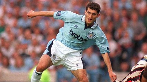 Cine este Mikheil Kavelashvili, noul președinte al Georgiei cu vederi antioccidentale și fost fotbalist la Manchester City / În ziua alegerii sale ca președinte, protestatarii din fața clădirii Parlamentului și-au arătat diplomele universitare