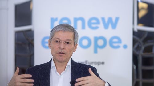 Cioloş, despre candidatura lui Iohannis la NATO: Pentru România e un lucru bun. Sper să convingă mulţi lideri / Eu aş fi vrut să-l văd atât de bătăios şi de agresiv pozitiv atunci când a fost vorba de Schengen