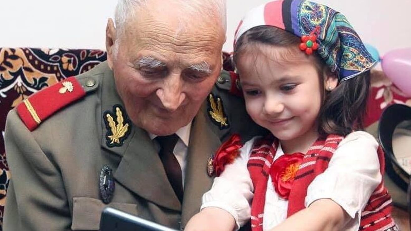 Cea mai vârstnică persoană din România programată pentru vaccinare are 102 ani şi 7 luni