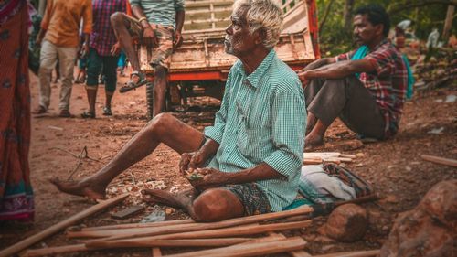 Doi tineri indieni căsătoriţi au fost ucişi cu pietre de către rude pentru că proveneau din caste diferite