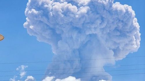 VIDEO Vulcanul Lascar, dintr-o zonă turistică din Chile, înregistrează o creștere a activității/ Autoritățile au crescut alerta vulcanică