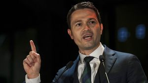Robert Sighiartău susține că PNL nu a primit acces la dosarul puciștilor nici la 10 zile de la decizia dată în câteva ore de Tribunalul Ilfov: "Cum ne putem exercita dreptul la apărare?"