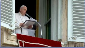 VIDEO Papa Francisc, despre conflictul care continuă în Fâșia Gaza: Numeroase persoane au fost rănite şi mulţi nevinovaţi au murit. Printre ei, există şi copii şi acest lucru este teribil şi inacceptabil