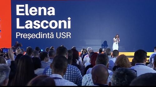 VIDEO A început Congresul USR / Lasconi: Mă uit la voi şi simt că împreună vom putea salva democraţia / La eveniment participă și primarul Capitalei, Nicușor Dan