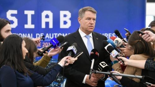 UPDATE: Klaus Iohannis şi-a cerut scuze după ce a spus că "cine ştie ce înţelegeri secrete face dl Dragnea acolo cu evrei"