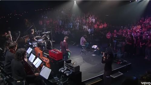 Trupa rock Pearl Jam anulează mai multe concerte din turneul european din cauza îmbolnăvirilor din cadrul trupei