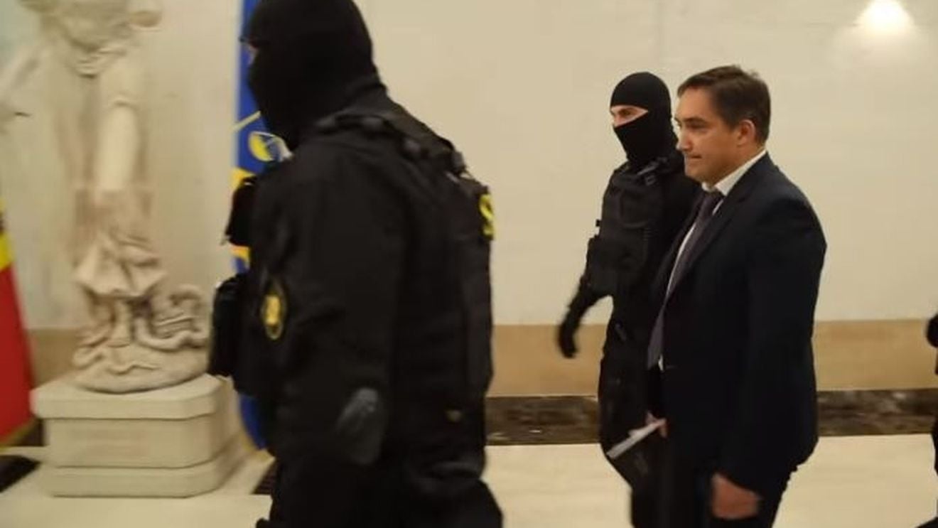 Procurorul general suspendat al Republicii Moldova, Alexandr Stoianoglo, eliberat sub control judiciar. Cercetările asupra sa continuă pentru cinci capete de acuzare