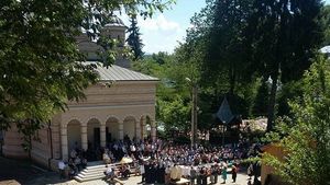 Arad: Mănăstirea Feredeu a fost inundată, în urma unei viituri puternice