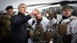 Stoltenberg: NATO nu îşi poate permite să apară un „vid de securitate” în Arctica / „Ar putea alimenta ambiţiile ruse” / „Observăm un interes în creştere al Chinei faţă de această regiune”