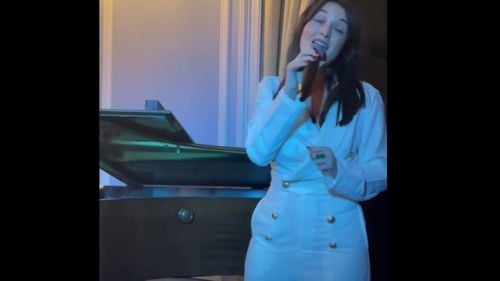 VIDEO UPDATE ”Maneaua” cântată la ICR Londra e de fapt "Ah Kardoula Mou" o melodie grecească / ”Nicidecum nu era vorba de maneaua "de ce mă minți””