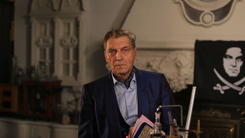 Un tribunal din Moscova dispune arestarea în absenţă a lui Aleksandr Nevzorov, un cunoscut jurnalist acuzat de răspândirea de „informaţii false” privind „operațiunea militară specială” a Rusiei în Ucraina