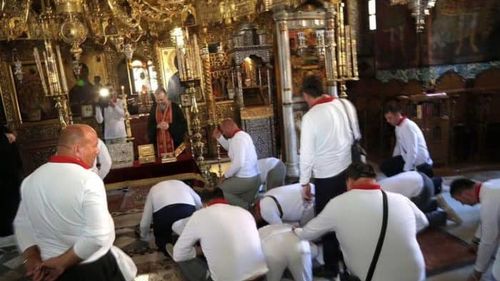 Moldova: Familia președintelui Dodon și-a personalizat pomelnicul și l-a tipărit în 1500 de exemplare