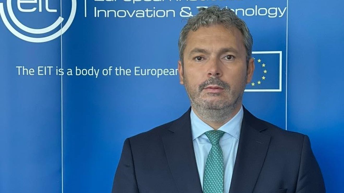 România riscă să piardă sute de milioane de euro, din cauza selecțiilor nelegale din companiile de stat, avertizează fostul ministru Răzvan Nicolescu