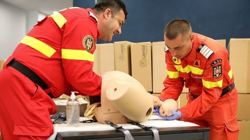 Raed Arafat: Tot personalul paramedical va trece printr-o simulare de naştere / 13 seturi de manechine au fost achiziționate de Inspectoratul General pentru Situații de Urgență
