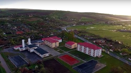 Președintele Consiliului Județean Bihor anunță investiții într-o clasă în sistem dual, după modelul şcolii Kronstadt din Braşov: Pe lângă elevi, se vor putea pregăti profesional şi adulții, contracost