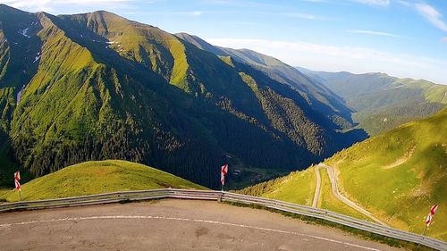 Transfăgărășanul va fi închis sâmbătă, între orele 7 și 18 / Se desfășoară Transfier, ”cel mai dificil triatlon din România”
