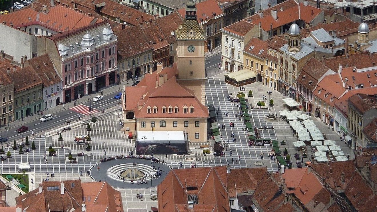 Centrul Istoric al Brașovului, închis mașinilor în weekend - proiect în dezbatere publică