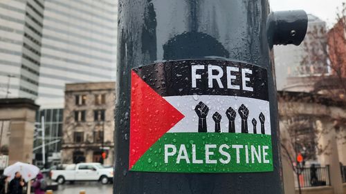 Sloganul pro-palestinian „From the River to the Sea” nu reprezintă discurs instigator la ură, a decis Consiliul de Supraveghere al Meta