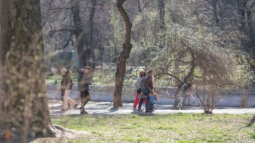 Meteo: Temperaturi în scădere uşoară în această săptămână; posibile ploi după 1 mai / Valorile maxime nu vor depăși 18 - 20 de grade Celsius