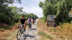 FOTO Călător în Banat | Cu bicicleta, de la Timișoara la Zrenjanin. 85 de kilometri pe digul canalului Bega