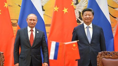 Putin, dornic să ajute companiile chineze să înlocuiască brandurile occidentale care au părăsit Rusia / În prezent două treimi din tranzacţiile comerciale între Rusia şi China sunt în ruble sau yuani, această practică urmând a fi extinsă în ţările Asiei, Africii şi Americii Latine