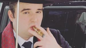 RECHIZITORIU Victor Micula l-a sunat pe șeful Poliției Bihor, deranjat că a fost legitimat de polițiști după ce a intrat cu mașina într-o zonă pietonală din Oradea / Micula le dedică manele polițiștilor: ”Și eu am filmări cu voi când veneați să luați mită”