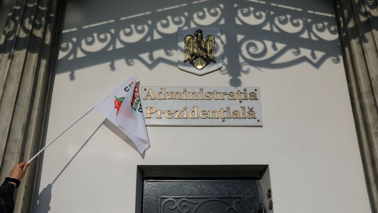 Într-un proces cu un dezvoltator imobiliar lansat în afaceri cu o firmă de masaj erotic, Administrația Prezidențială a obținut ședință secretă ”întrucât se vor spune anumite chestiuni care trebuie să rămână nepublice”