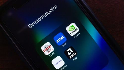 Nvidia și AMD lansează noi cipuri AI pentru piața din China, adaptate la restricțiile impuse de SUA