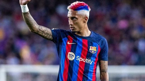 Atacantul brazilian Raphinha ar putea lipsi de pe banca Barcelonei peste o lună după ce s-a accidentat la coapsa dreaptă