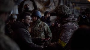 VIDEO Volodimir Zelenski, mesaj optimist de Crăciun: ”Chiar şi în întuneric total ne vom regăsi/ Oriunde am fi, vom fi împreună astăzi/ Nu vom simţi niciodată lipsă de curaj”