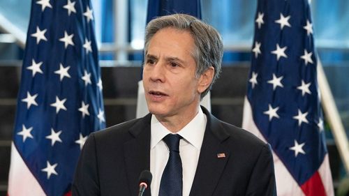 Antony Blinken reiterează că SUA vor răspunde sever dacă ”o singură forță” a Rusiei intră în Ucraina, după ce Joe Biden a vorbit despre o ”incursiune minoră” vs. ”invazie”