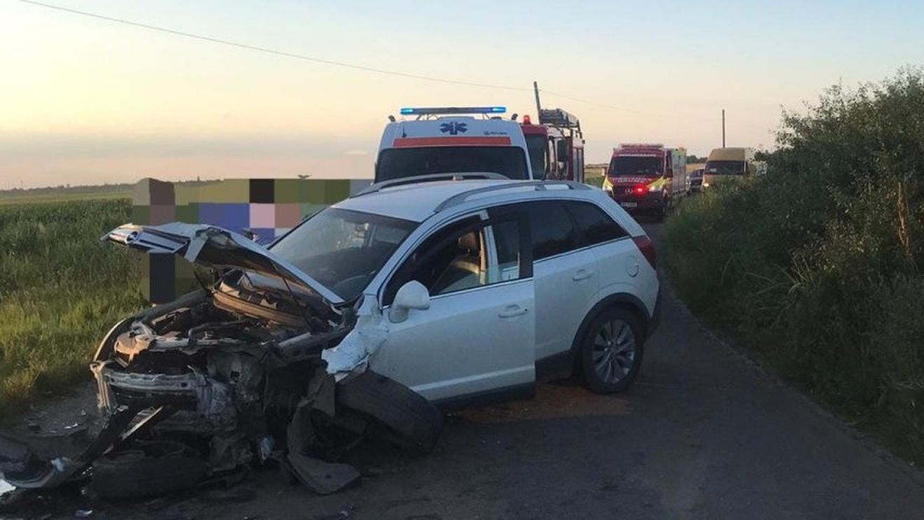 Patru bărbaţi şi o fetiţă în vârstă de 11 ani au ajuns la spital în urma unui accident din Giurgiu