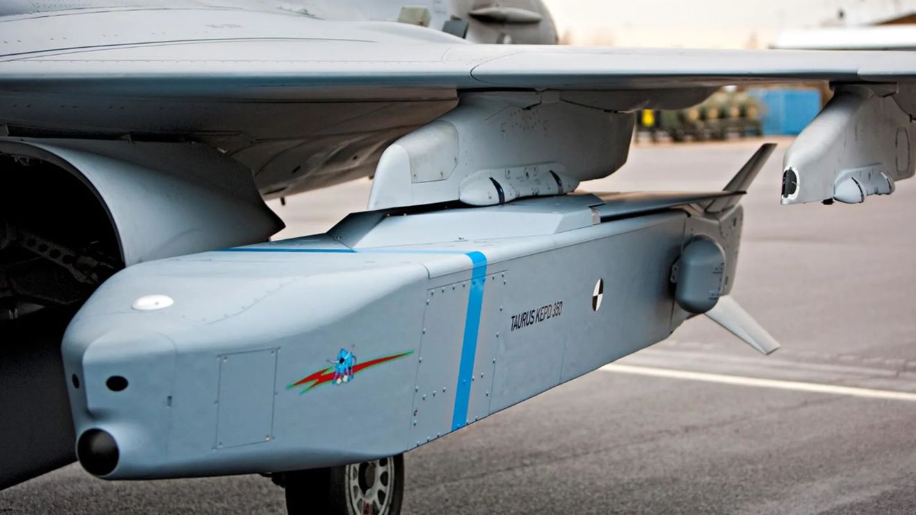 Olaf Scholz a amânat livrările de rachete cu rază lungă de acțiune Taurus către Kiev, de teama unei confruntări directe cu Rusia