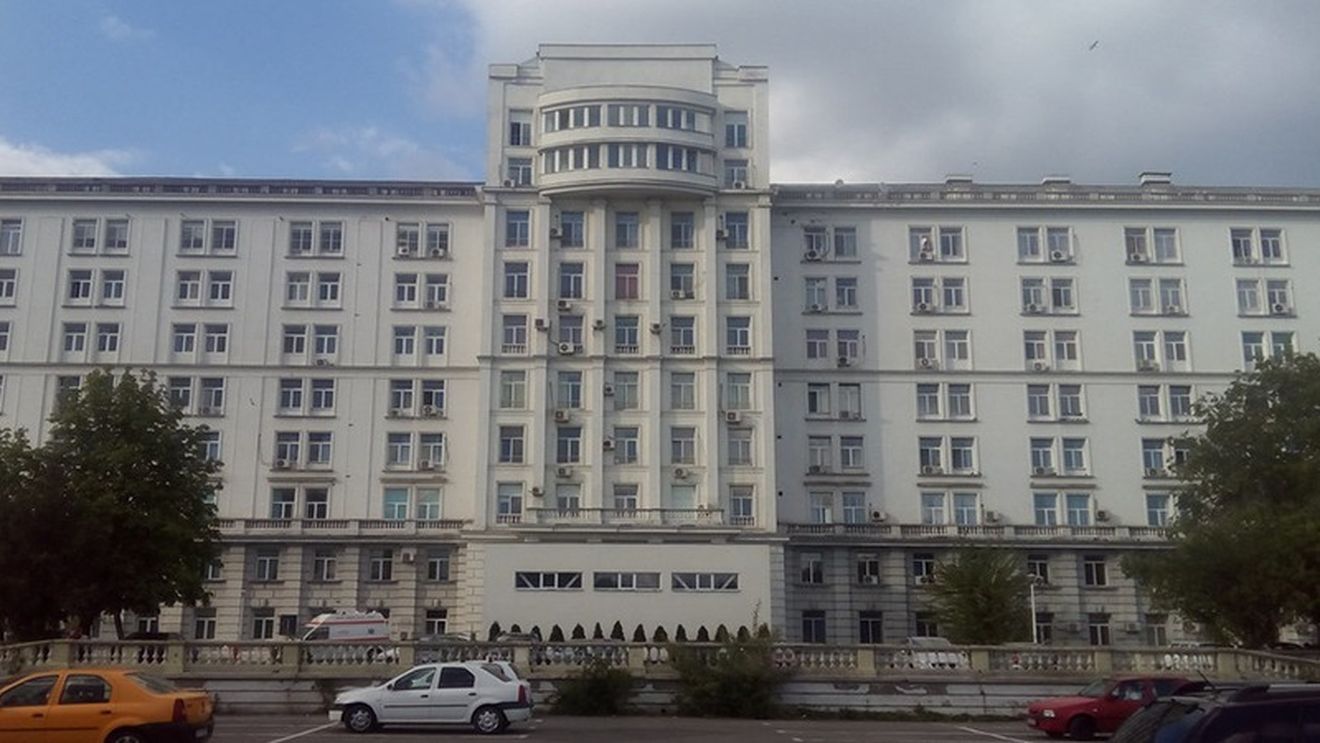 Incendiu la Spitalul Fundeni din București, pornit de la un generator electric. Nu sunt victime