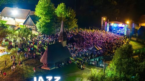 Nume mari la ediția de anul acesta a festivalului „Jazz in the Park” din Cluj Napoca: Avishai Cohen Trio, Tigran Hamasyan Trio şi Jazzanova