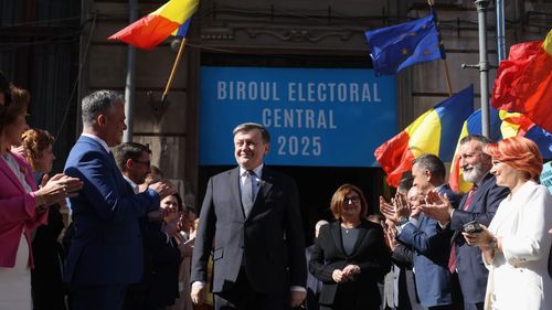 Candidatura lui Crin Antonescu la alegerile prezidențiale, înregistrată de Biroul Electoral Central