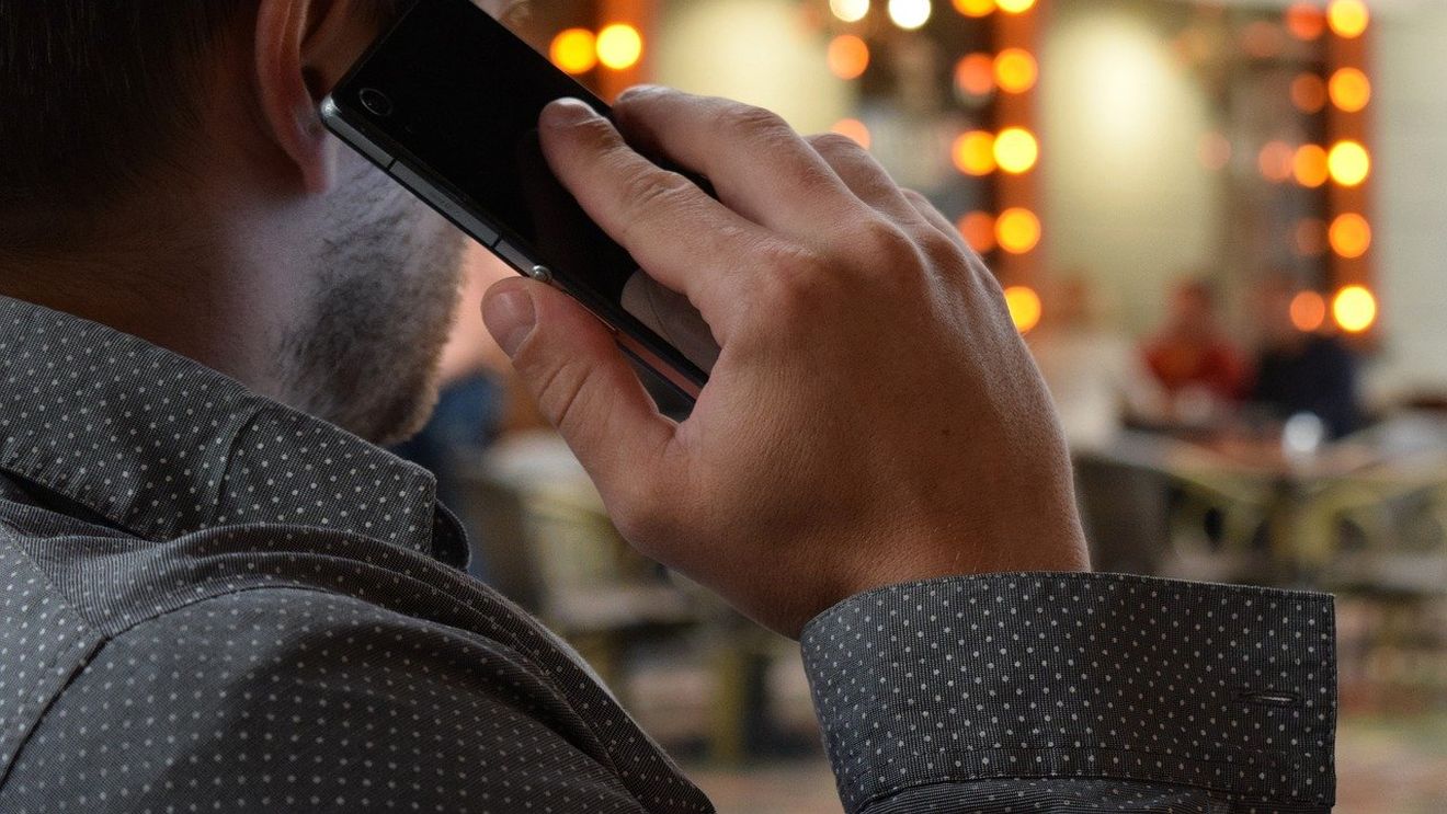 De la 1 ianuarie 2021, operatorii telecom din România nu mai sunt obligaţi să ofere roaming la tarife naţionale în Marea Britanie. Tarifele de roaming în UK vor fi stabilite în continuare în condiţii comerciale