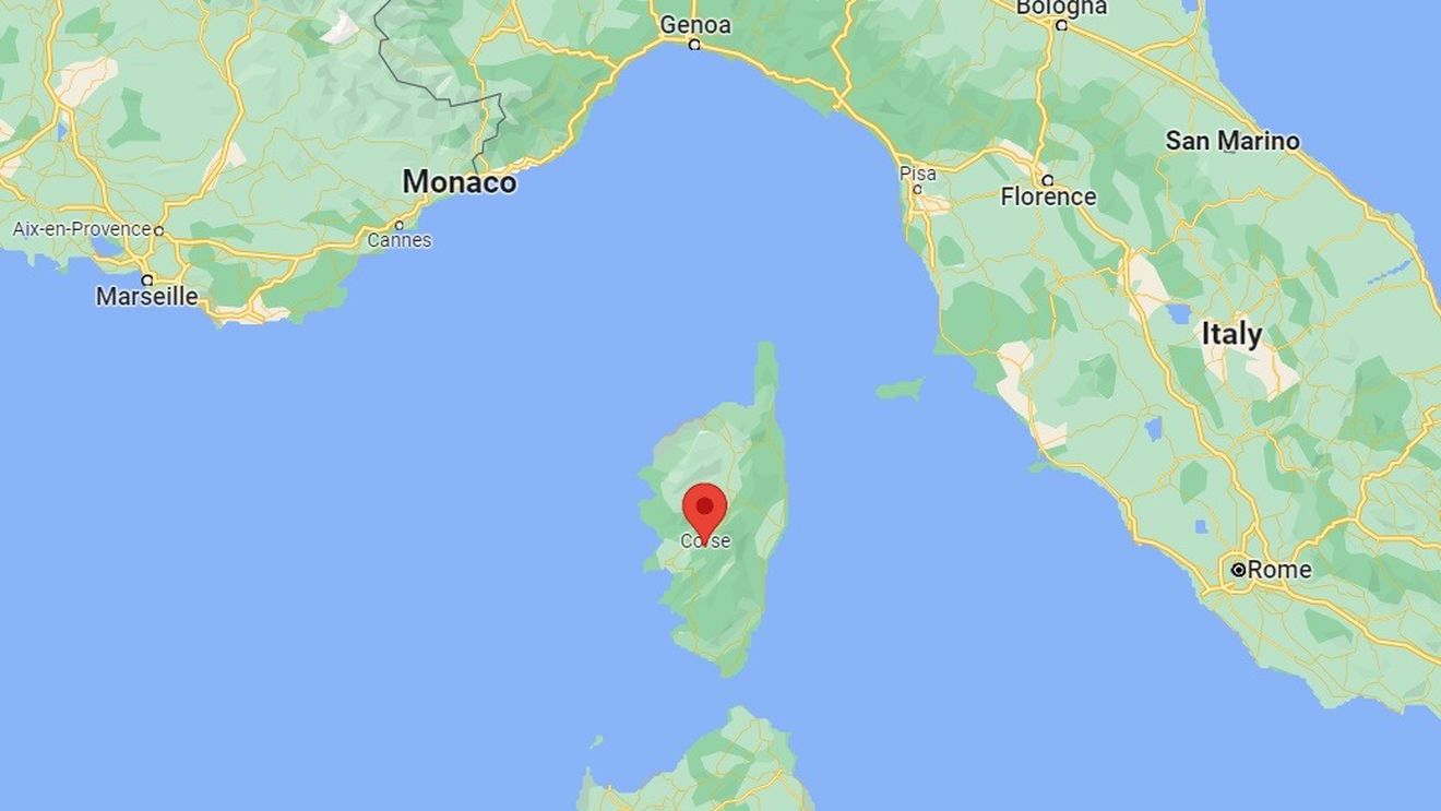 Interzicerea limbii corsicane stârneşte proteste pe insula franceză / Conform Constituției, franceza este singura limbă permisă în exercitarea funcţiilor publice  / Limba e apropiată de italiană şi are aproximativ 150.000 de vorbitori nativi
