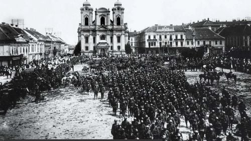 Povestea instaurării primei administrații românești în Timișoara, în urmă cu 105 ani, la 3 august 1919. Lupta românilor şi sârbilor a fost arbitrată de americani, francezi şi britanici