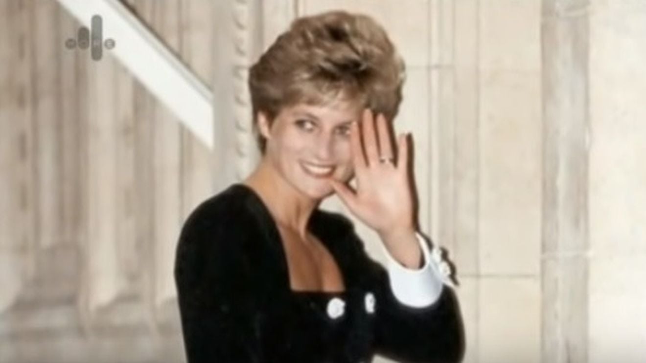 Prinții William și Harry au comemorat 22 de ani de la moartea mamei lor vizionând fotografii și înregistrări cu Prințesa Diana, alături de ducese și cei patru copii