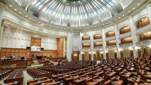 Parlamentul nou ales se reuneşte în prima şedinţă vineri, de la ora 14.00 / Programul zilei