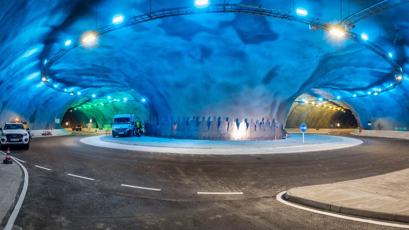 Cum arată tunelurile subacvatice care conectează insule îndepărtate la jumătatea distanței dintre Islanda și Scoția