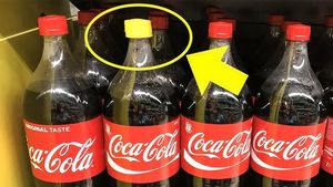 De ce unele sticle de Coca-Cola au un capac galben și de ce se întâmplă asta doar primăvara
