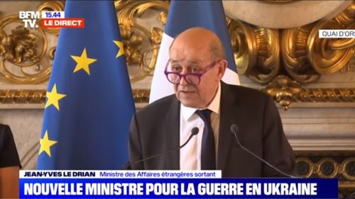 Fostul ministrul de externe Jean-Yves Le Drian şi-a manifestat deschis bucuria după înfrângerea în alegeri a premierului australian Scott Morrison, care i-a anulat contractul de zeci de miliarde de euro pentru submarinele franceze
