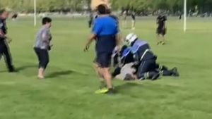UPDATE Annecy, Franța: Cel puțin patru copii, cu vârste cuprinse între doi și trei ani, înjunghiați într-un parc / Atacatorul este un sirian de 31 de ani, cu statut de refugiat în Suedia / Unul dintre copii este cetățean britanic