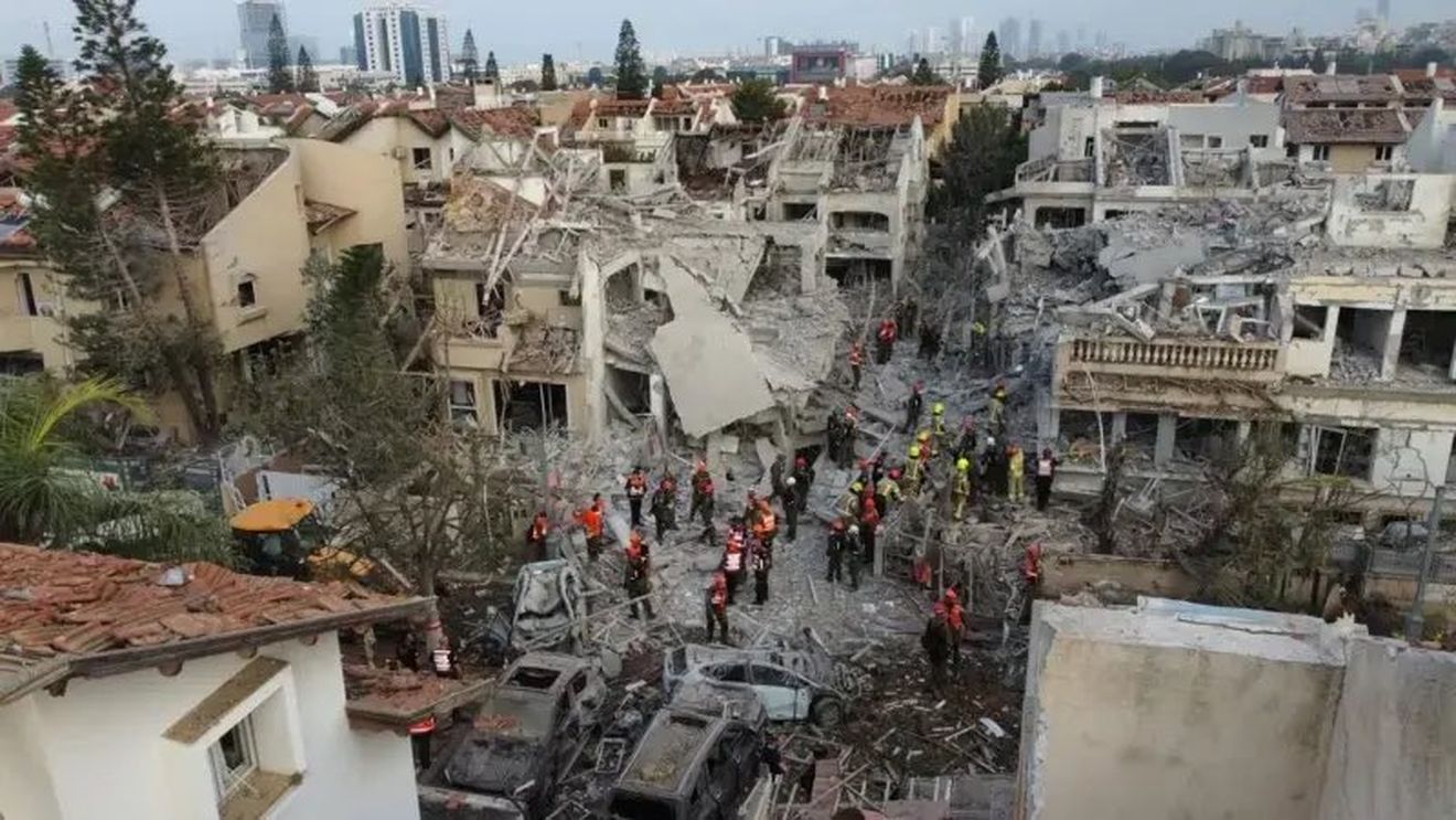 Ministerul de Externe: Autorităţile, în contact cu mai multe grupuri de cetăţeni români în Israel şi Iran, inclusiv pelerini din Bethleem / Prioritatea este securitatea acestora, ţinând cont că spaţiile aeriene sunt în continuare închise