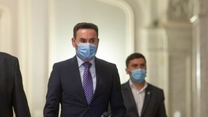 Gheorghe Falcă, despre un guvern PNL-PSD: „La un moment dat, trebuie să iei răul cel mai mic” / „Sunt un partener al ideii să guvernăm cu USR-ul, dar trebuie să-şi respecte partenerii”