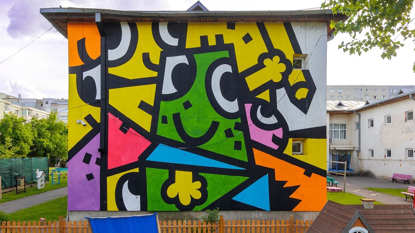 Artă stradală la Galaţi / „Htag Festival 3 - The Legacy” - de la live graffiti pe vehicule, până la picturi murale pe şcoli