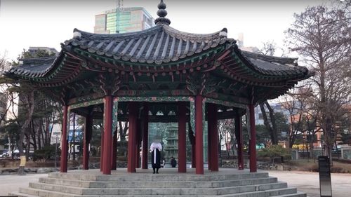 În Coreea de Nord a fost instituit un lockdown fără explicații / Autoritățile îl emit de fiecare dată când sosesc valuri de "praf galben", semnalând un nivel foarte ridicat de poluare a aerului